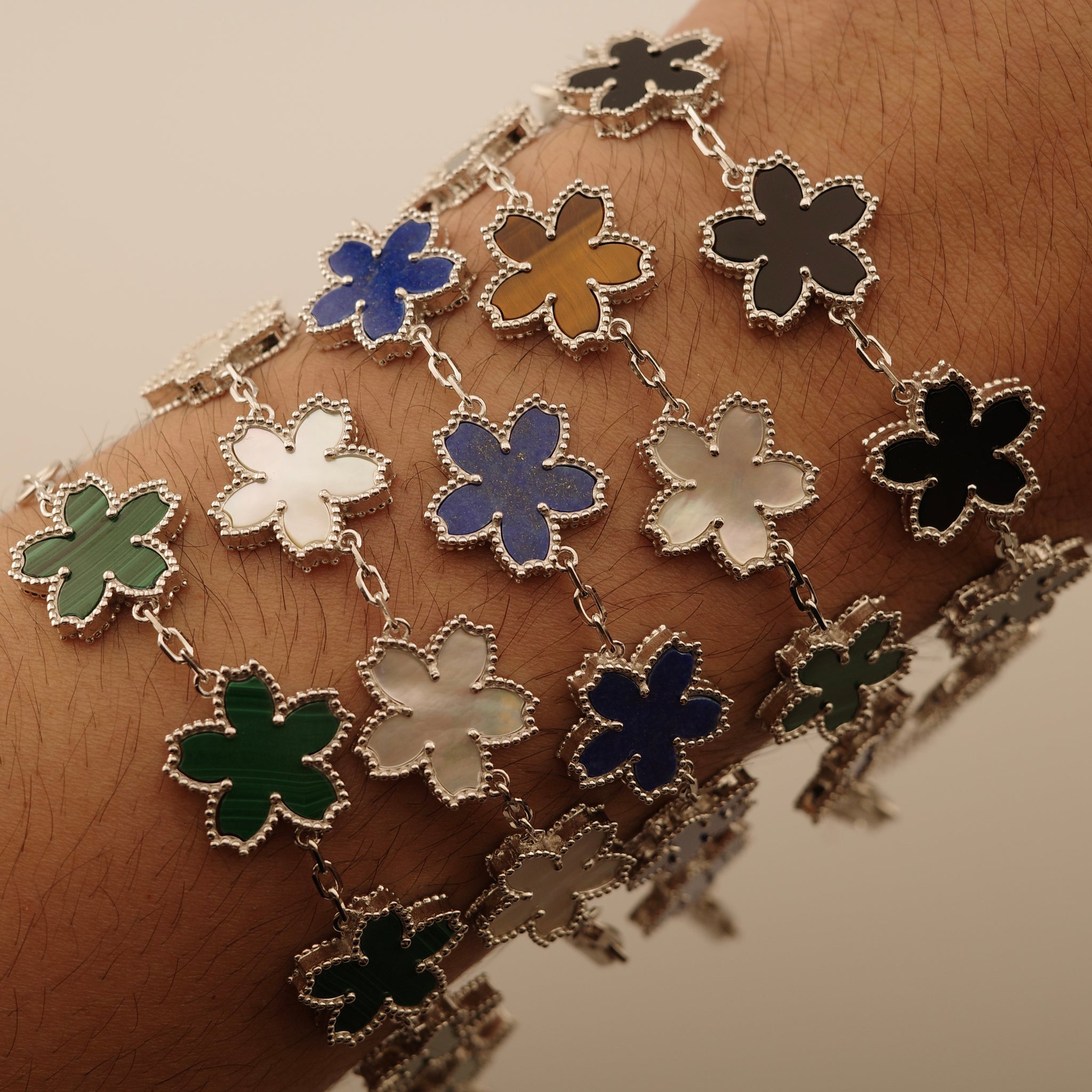 Black Onyx Sakura Motif Bracelet [.925 Sterling Silver] – Kuyashii